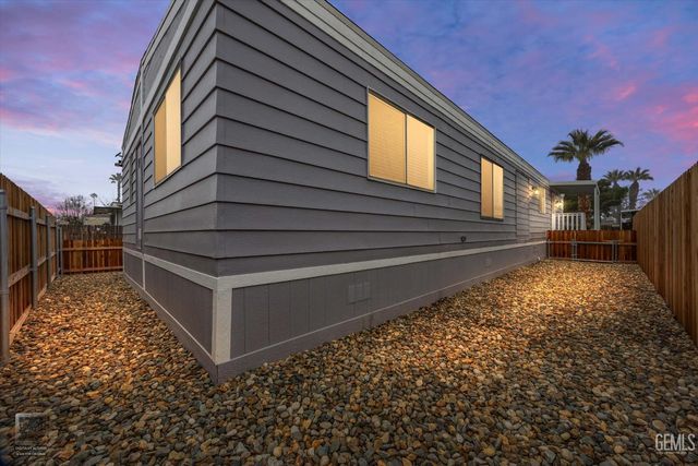 103 Cedarwood Lane, Bakersfield, CA 93308