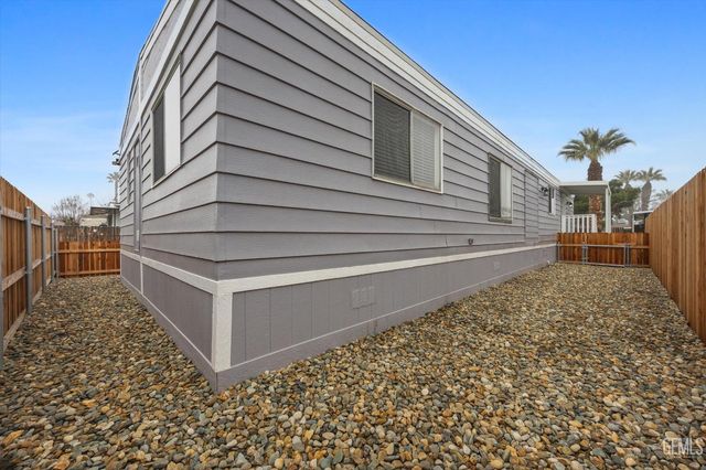 103 Cedarwood Lane, Bakersfield, CA 93308