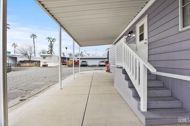 103 Cedarwood Lane, Bakersfield, CA 93308