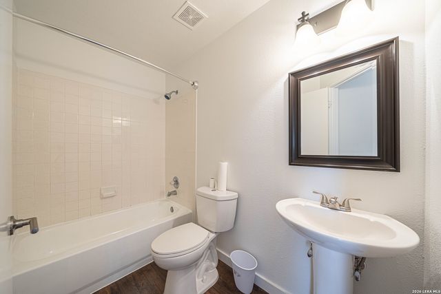 9843 Highland, San Antonio, TX 78245