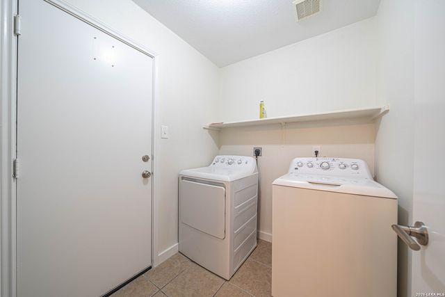 9843 Highland, San Antonio, TX 78245