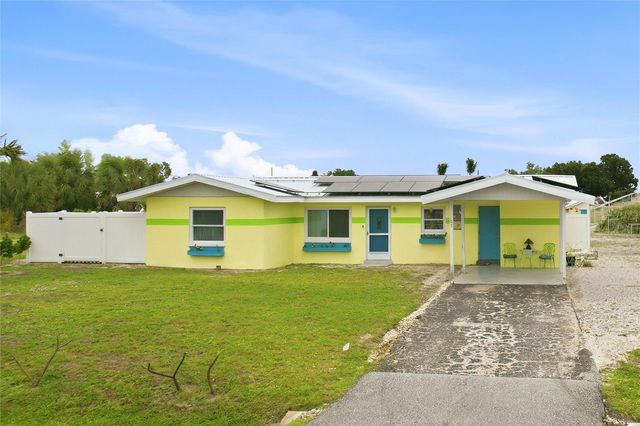 165 W TARPON BOULEVARD NW, Port Charlotte, FL 33952