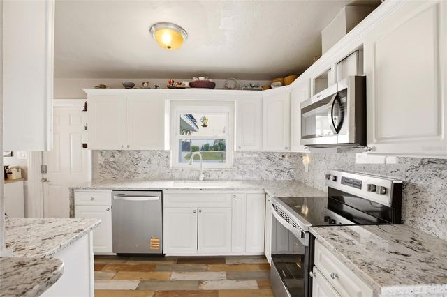 165 W TARPON BOULEVARD NW, Port Charlotte, FL 33952
