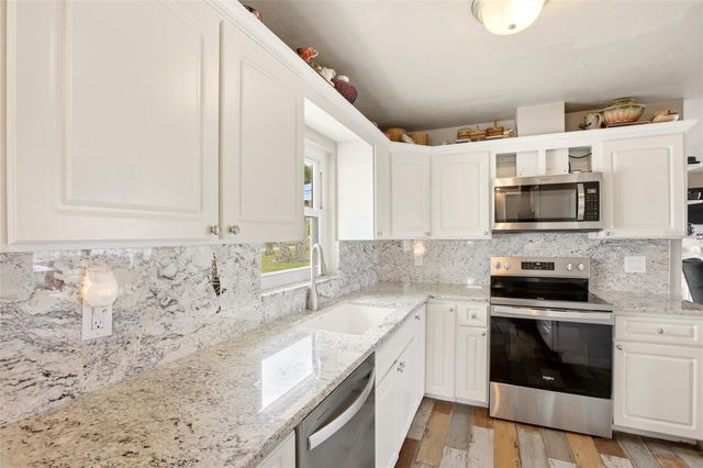 165 W TARPON BOULEVARD NW, Port Charlotte, FL 33952
