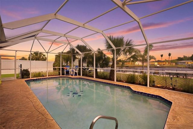 165 W TARPON BOULEVARD NW, Port Charlotte, FL 33952