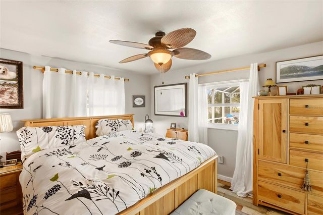 165 W TARPON BOULEVARD NW, Port Charlotte, FL 33952