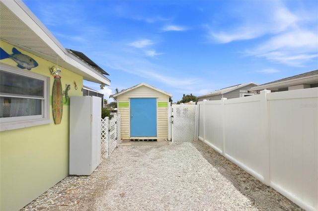 165 W TARPON BOULEVARD NW, Port Charlotte, FL 33952