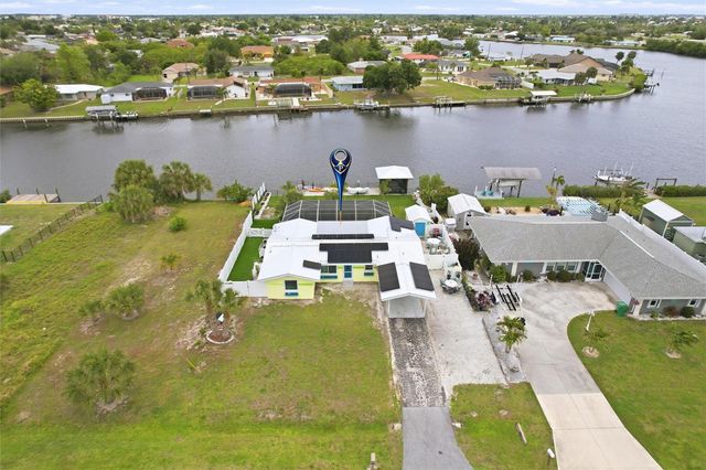 165 W TARPON BOULEVARD NW, Port Charlotte, FL 33952