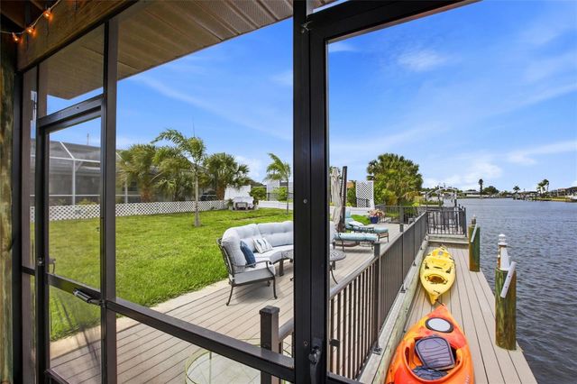165 W TARPON BOULEVARD NW, Port Charlotte, FL 33952