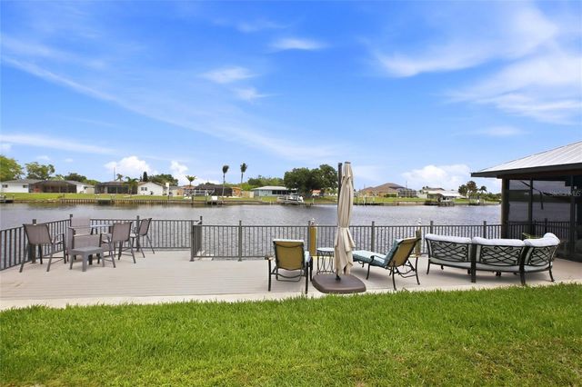 165 W TARPON BOULEVARD NW, Port Charlotte, FL 33952