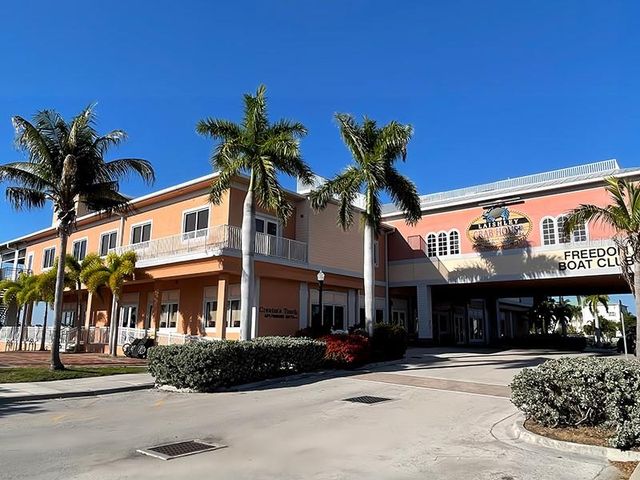 165 W TARPON BOULEVARD NW, Port Charlotte, FL 33952