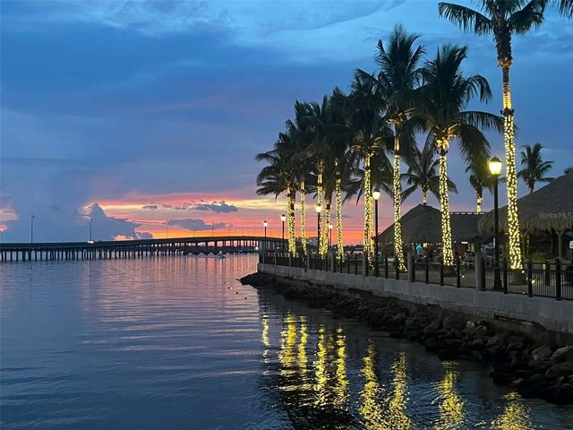 165 W TARPON BOULEVARD NW, Port Charlotte, FL 33952