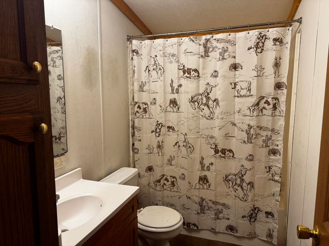 3917 County Road 4220, West Plains, MO 65775