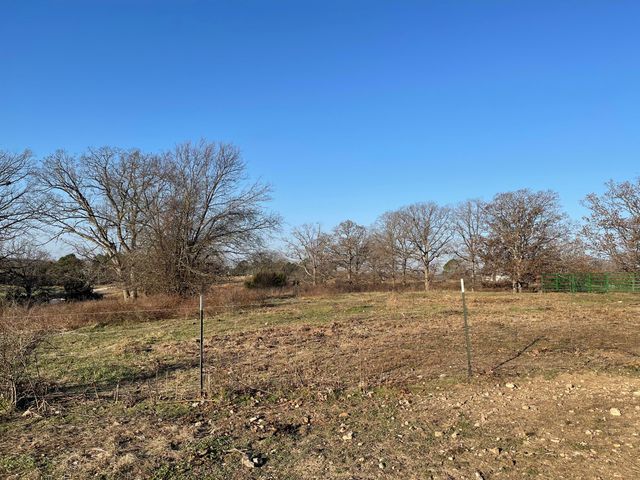 3917 County Road 4220, West Plains, MO 65775