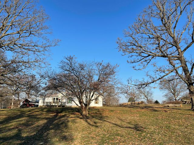 3917 County Road 4220, West Plains, MO 65775