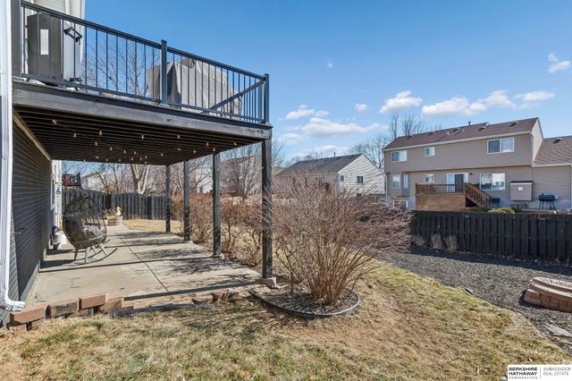 16121 R Street, Omaha, NE 68135