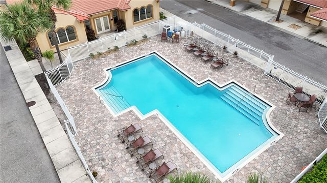 612 WELLS COURT 202, Clearwater, FL 33756