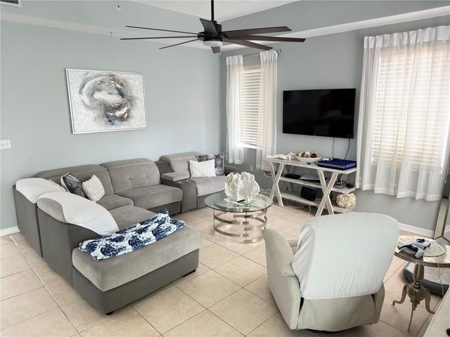 612 WELLS COURT 202, Clearwater, FL 33756