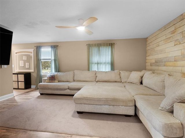 86 Daunton Drive, Chili, NY 14624