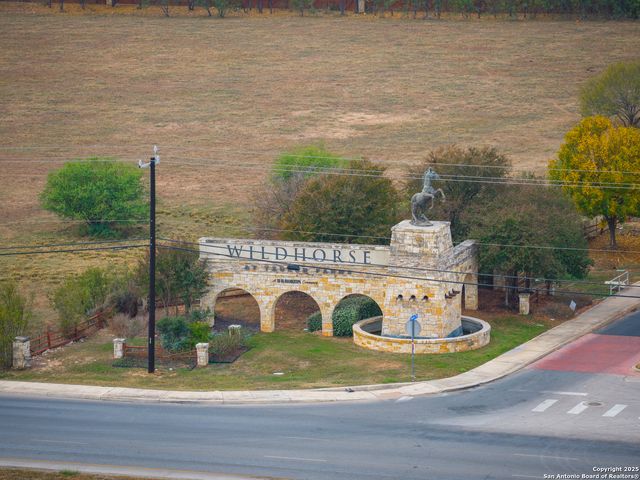 8615 Emerald Sky Dr, San Antonio, TX 78254