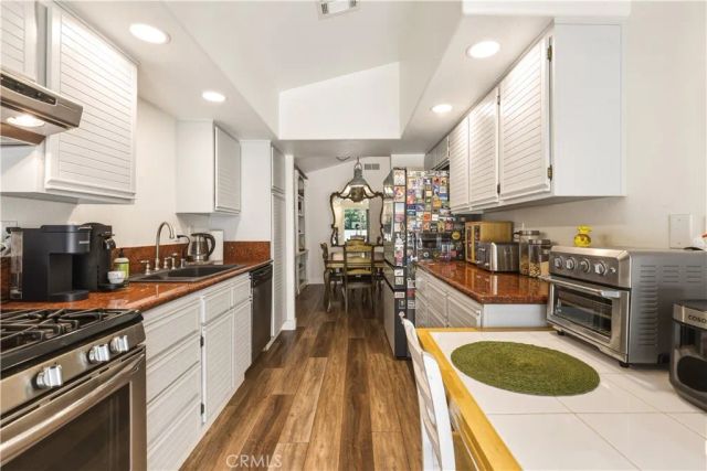 22229 Shadow Valley, Chatsworth, CA 91311