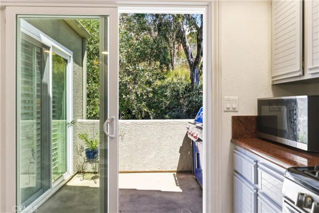 22229 Shadow Valley, Chatsworth, CA 91311