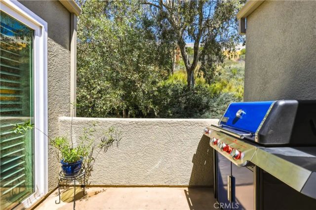 22229 Shadow Valley, Chatsworth, CA 91311