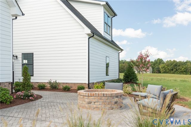 8897 Emily Jane Pl, Quinton, VA 23141