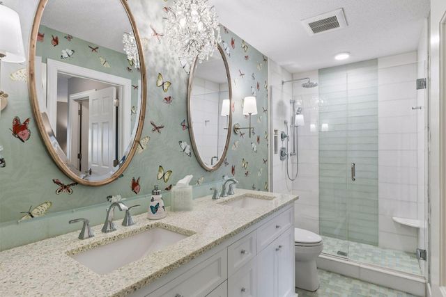 2228 Sherwood Court, Minnetonka, MN 55305