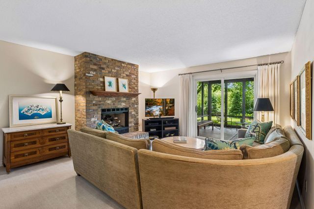 2228 Sherwood Court, Minnetonka, MN 55305