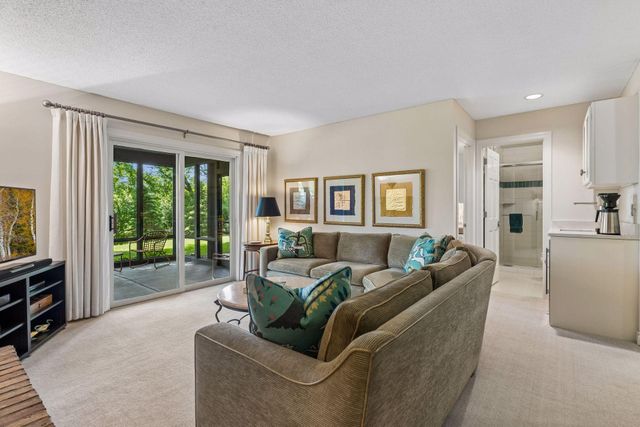 2228 Sherwood Court, Minnetonka, MN 55305