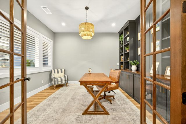 5623 Autumn Park Drive, Medford, OR 97504