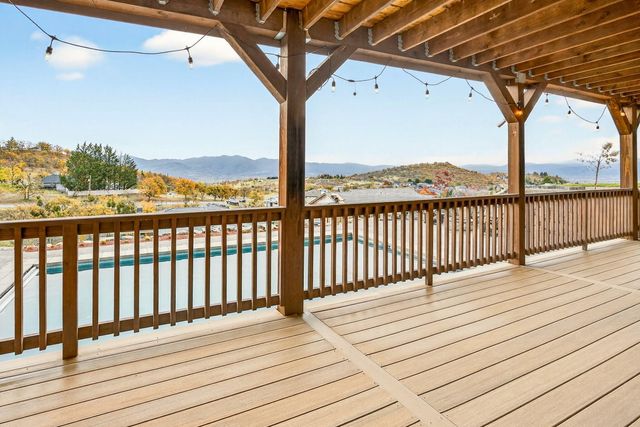 5623 Autumn Park Drive, Medford, OR 97504