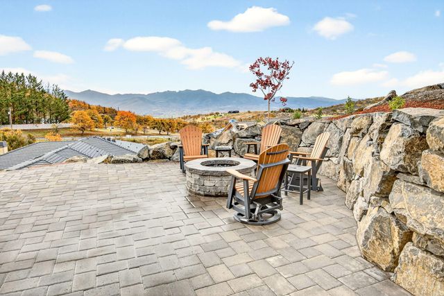 5623 Autumn Park Drive, Medford, OR 97504