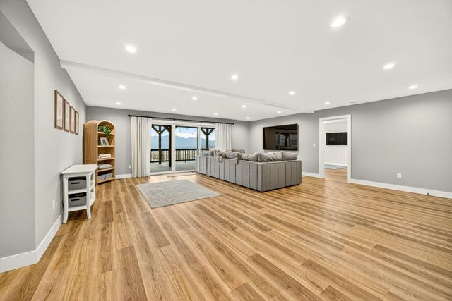 5623 Autumn Park Drive, Medford, OR 97504