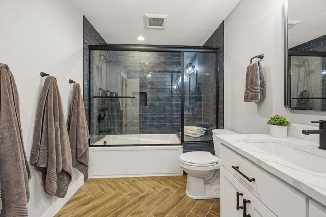 5623 Autumn Park Drive, Medford, OR 97504