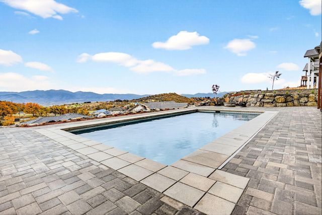 5623 Autumn Park Drive, Medford, OR 97504