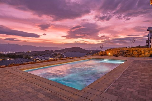 5623 Autumn Park Drive, Medford, OR 97504