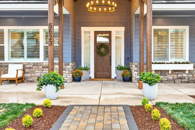 5623 Autumn Park Drive, Medford, OR 97504