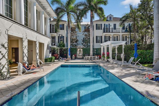 145 N Cannery Row Circle, Delray Beach, FL 33444