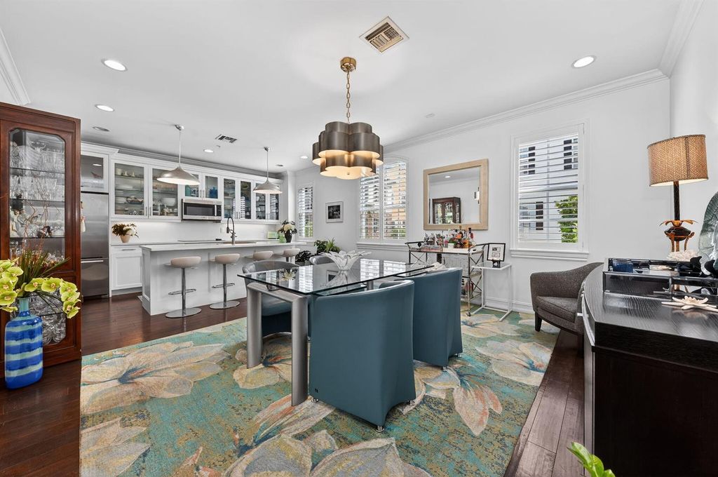 145 N Cannery Row Circle, Delray Beach, FL 33444