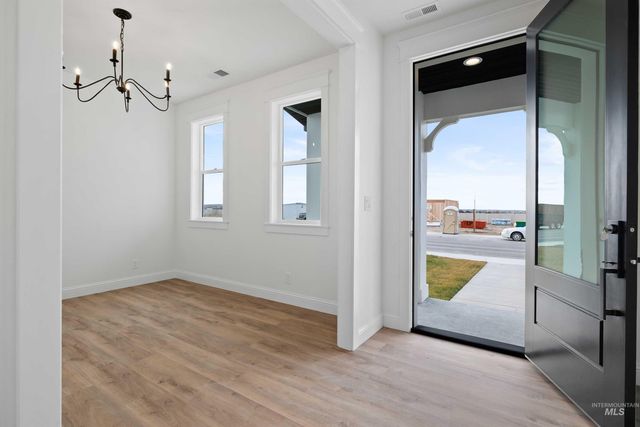 564 Moonstone Road, Kimberly, ID 83341