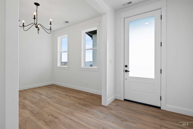 564 Moonstone Road, Kimberly, ID 83341