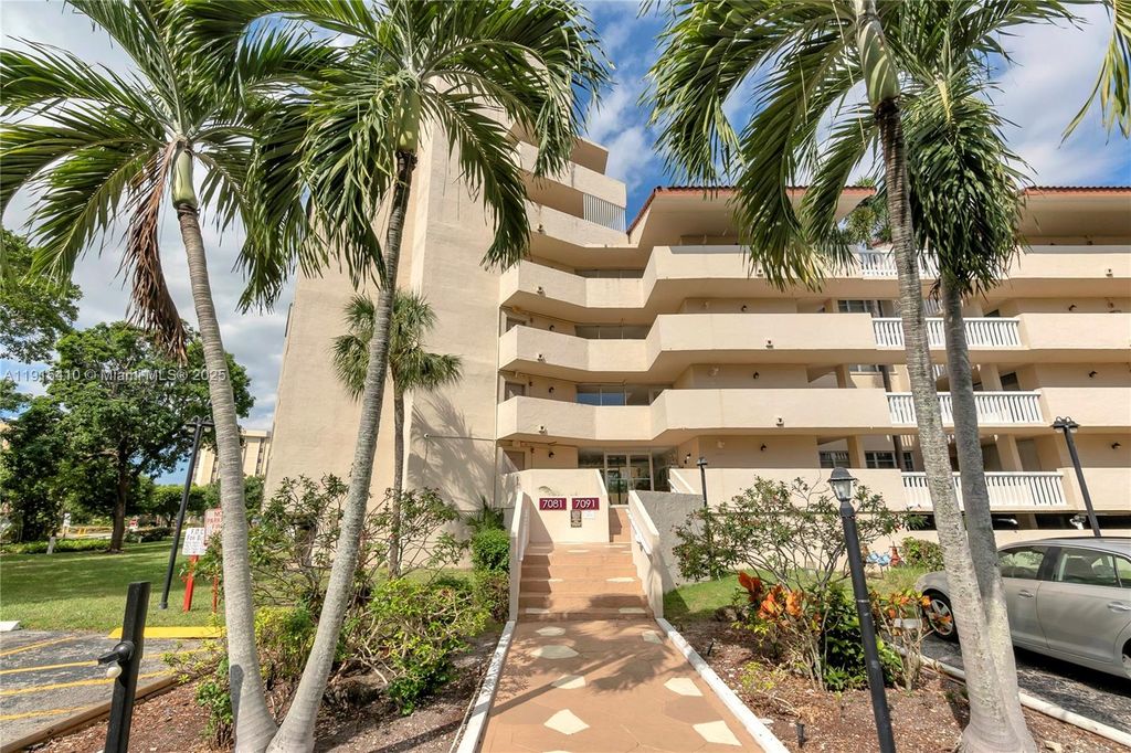 7081 Environ Blvd 641, Lauderhill, FL 33319