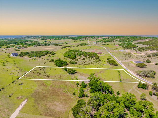 1517 Cottonwood Mesa DR, Kempner, TX 76539