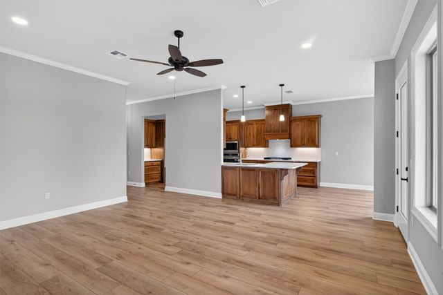 111 Katy Lane, Bossier City, LA 71111