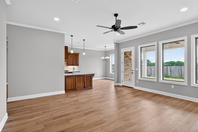 111 Katy Lane, Bossier City, LA 71111