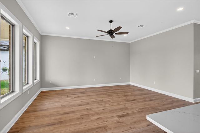 111 Katy Lane, Bossier City, LA 71111