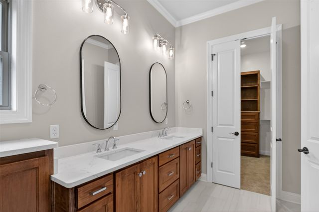 111 Katy Lane, Bossier City, LA 71111