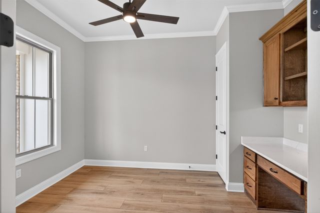 111 Katy Lane, Bossier City, LA 71111